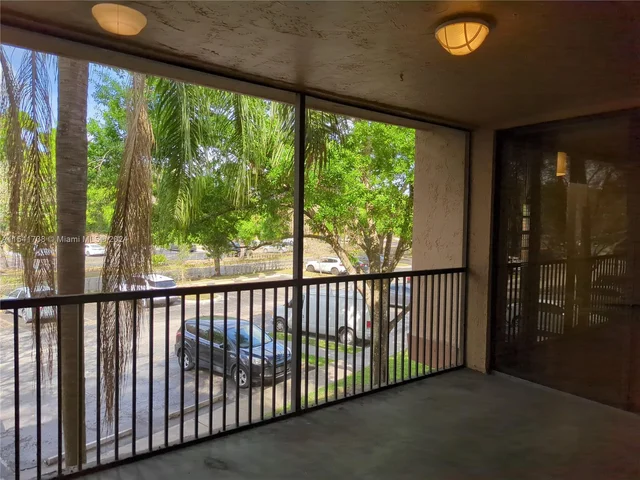 10700 NW 14th St # 142, Plantation FL 33322