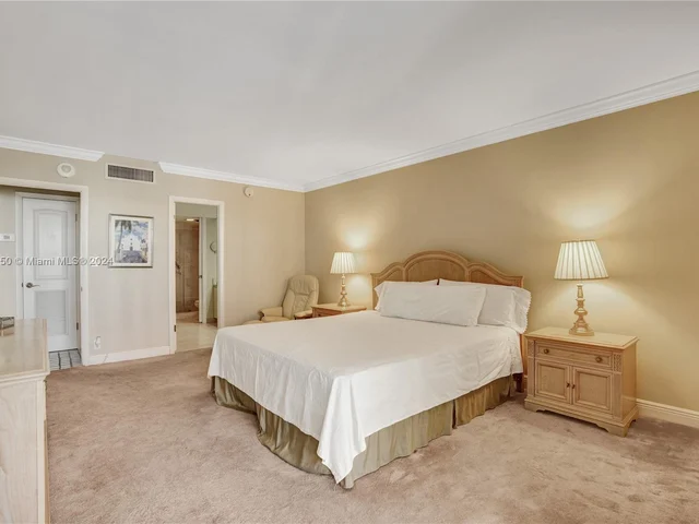 1121 Crandon Blvd # E804, Key Biscayne FL 33149