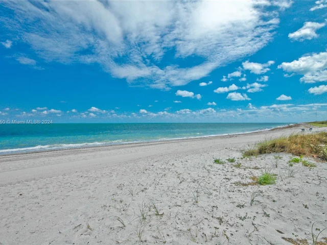 1121 Crandon Blvd # E804, Key Biscayne FL 33149