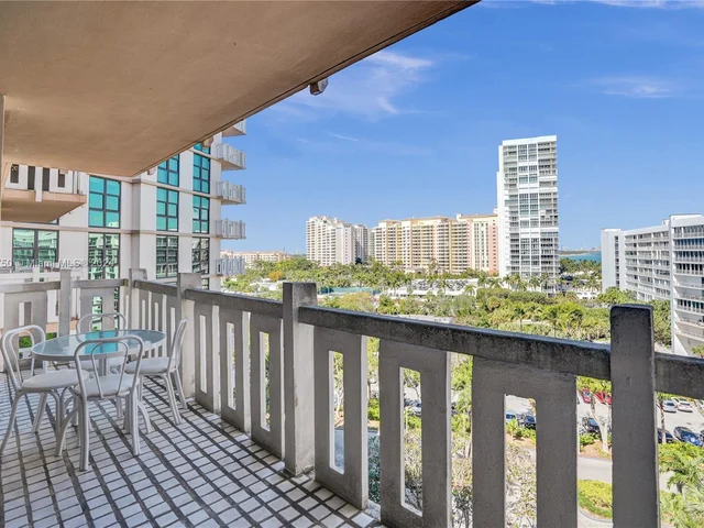 1121 Crandon Blvd # E804, Key Biscayne FL 33149