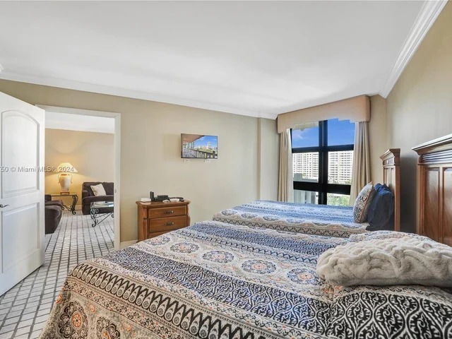 1121 Crandon Blvd # E804, Key Biscayne FL 33149