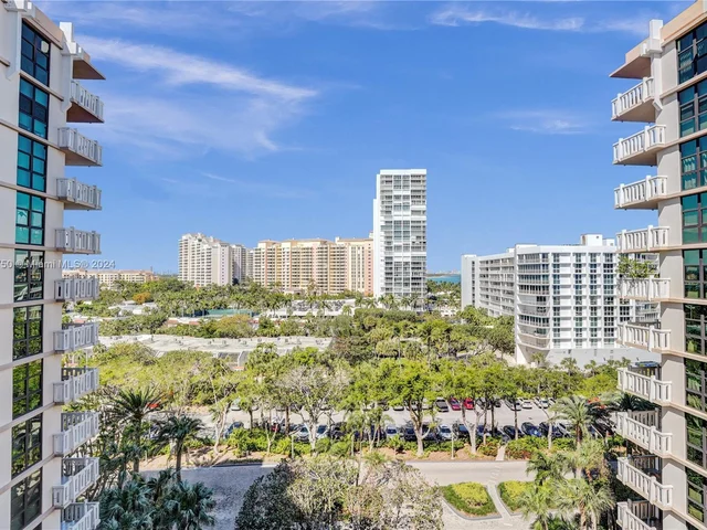 1121 Crandon Blvd # E804, Key Biscayne FL 33149