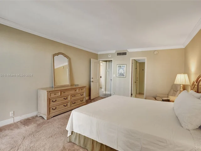 1121 Crandon Blvd # E804, Key Biscayne FL 33149