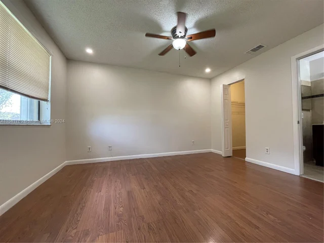 10336 NW 8th St # 204, Pembroke Pines FL 33026