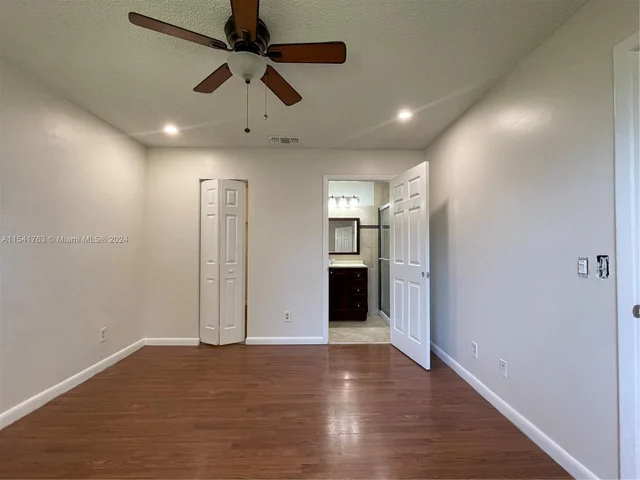 10336 NW 8th St # 204, Pembroke Pines FL 33026