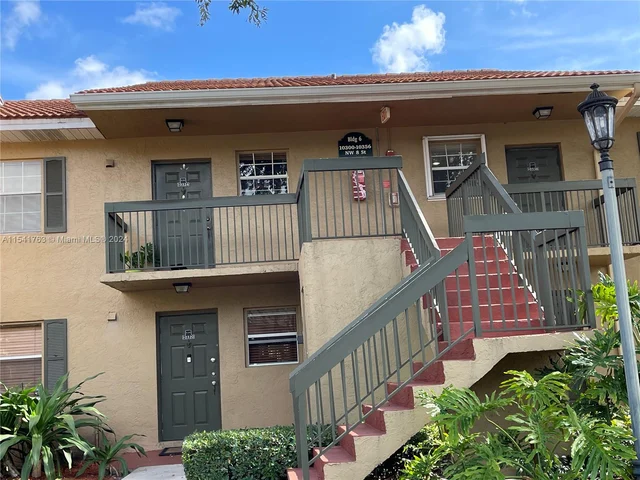 10336 NW 8th St # 204, Pembroke Pines FL 33026