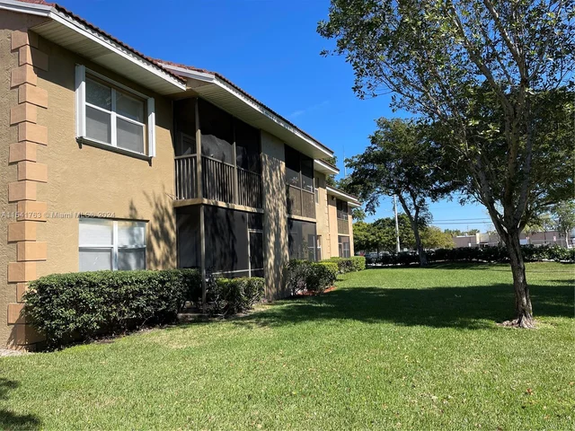 10336 NW 8th St # 204, Pembroke Pines FL 33026
