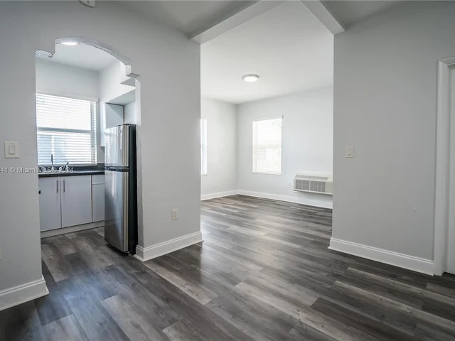 7610 Byron Ave # 6, Miami Beach FL 33141