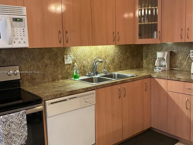 1833 S Ocean Dr # 608, Hallandale Beach FL 33009