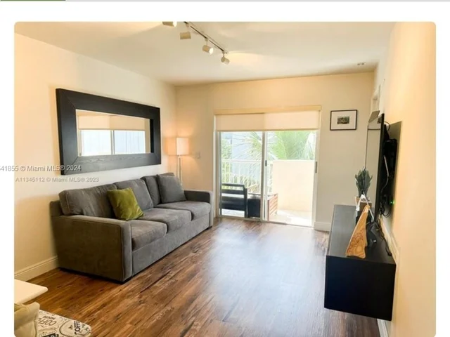 6801 Harding Ave # 522, Miami Beach FL 33141