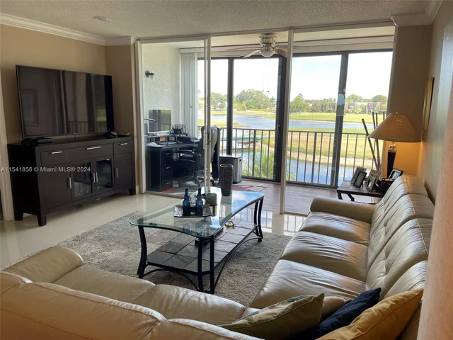 4539 Luxemburg Ct # 202, Lake Worth FL 33467