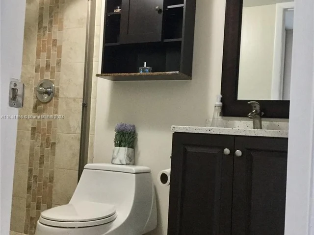 4539 Luxemburg Ct # 202, Lake Worth FL 33467