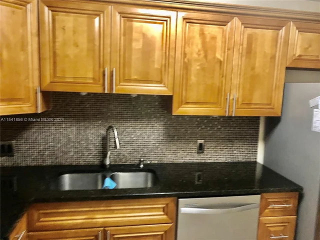 4539 Luxemburg Ct # 202, Lake Worth FL 33467