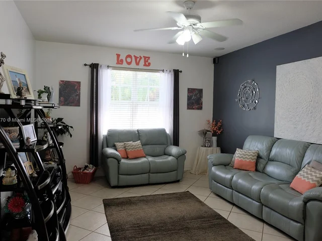 9843 SW 161st Ave, Miami FL 33196