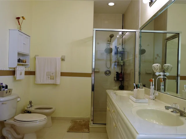 9843 SW 161st Ave, Miami FL 33196