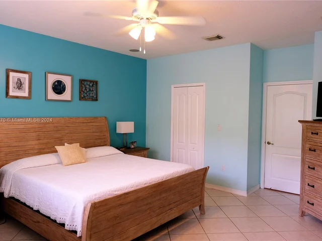 9843 SW 161st Ave, Miami FL 33196