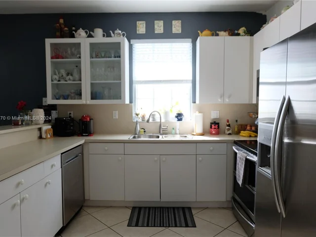 9843 SW 161st Ave, Miami FL 33196