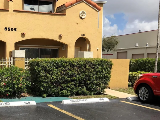 8505 NW 3rd Ln # 1012, Miami FL 33126