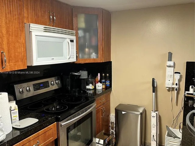 8505 NW 3rd Ln # 1012, Miami FL 33126