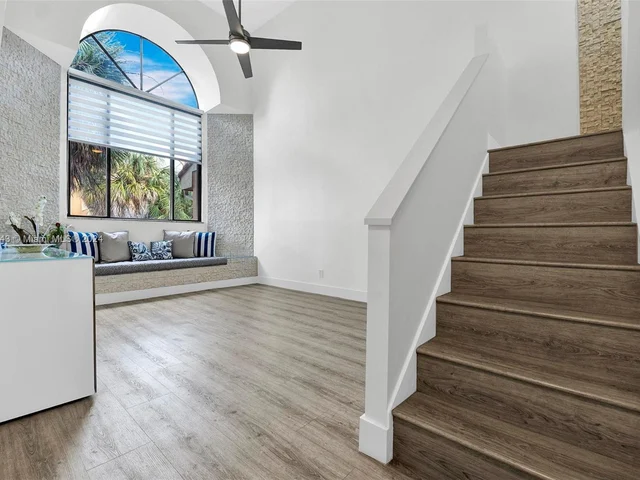 15555 N Miami Lakeway N # 202, Miami Lakes FL 33014