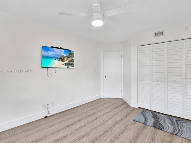 15555 N Miami Lakeway N # 202, Miami Lakes FL 33014