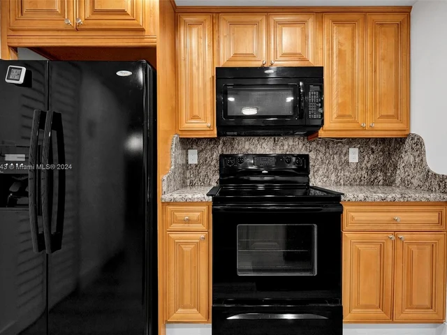 15555 N Miami Lakeway N # 202, Miami Lakes FL 33014