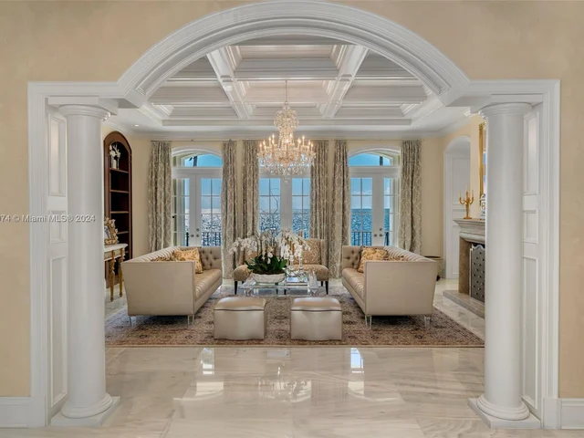 33 Arvida Pkwy, Coral Gables FL 33156