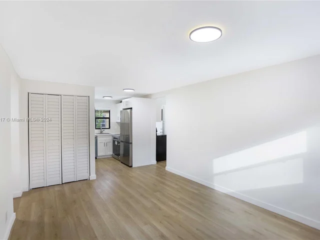 1786 NW 15th St, Miami FL 33125