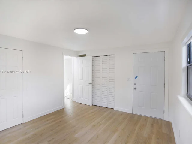 1786 NW 15th St, Miami FL 33125