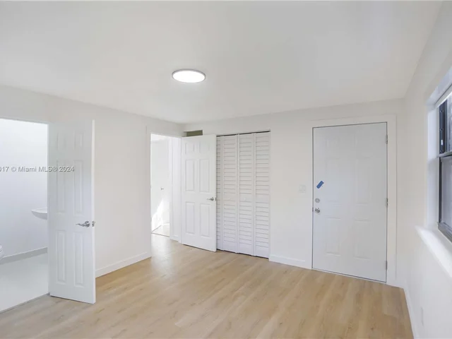 1786 NW 15th St, Miami FL 33125