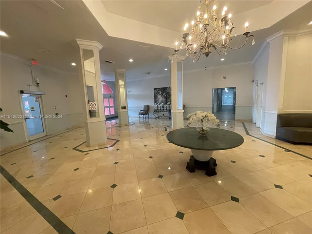 1351 NE Miami Gardens Dr # 423E, Miami FL 33179