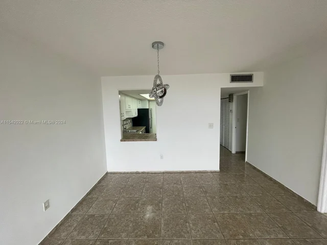 1351 NE Miami Gardens Dr # 423E, Miami FL 33179