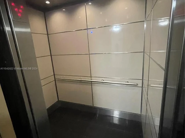 1351 NE Miami Gardens Dr # 423E, Miami FL 33179