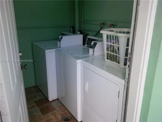 1501 NE Miami Gardens Dr # 255, Miami FL 33179