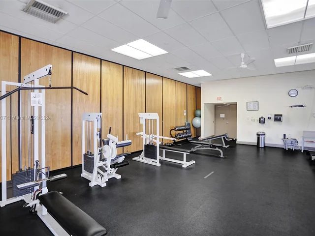 20335 W Country Club Dr # 2005, Aventura FL 33180