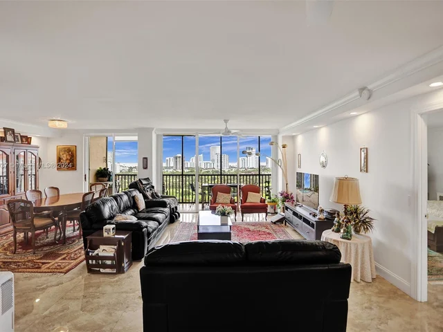 20335 W Country Club Dr # 2005, Aventura FL 33180