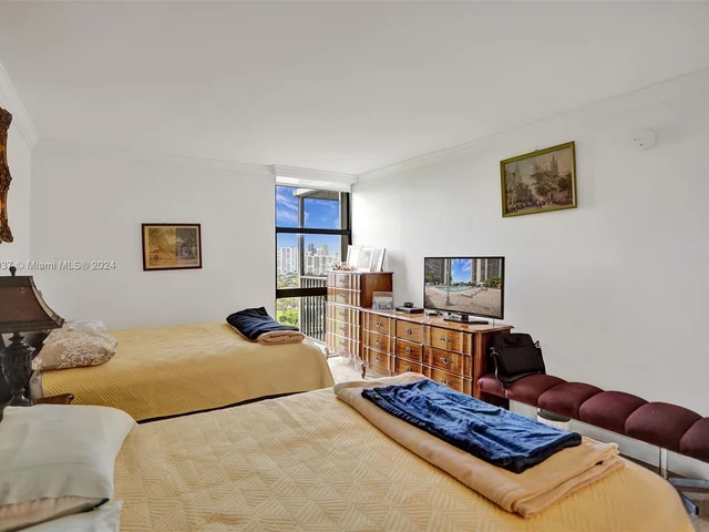 20335 W Country Club Dr # 2005, Aventura FL 33180