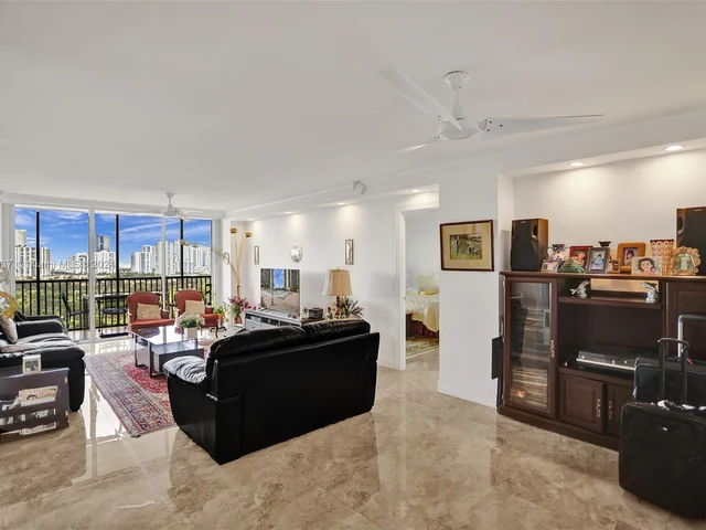 20335 W Country Club Dr # 2005, Aventura FL 33180