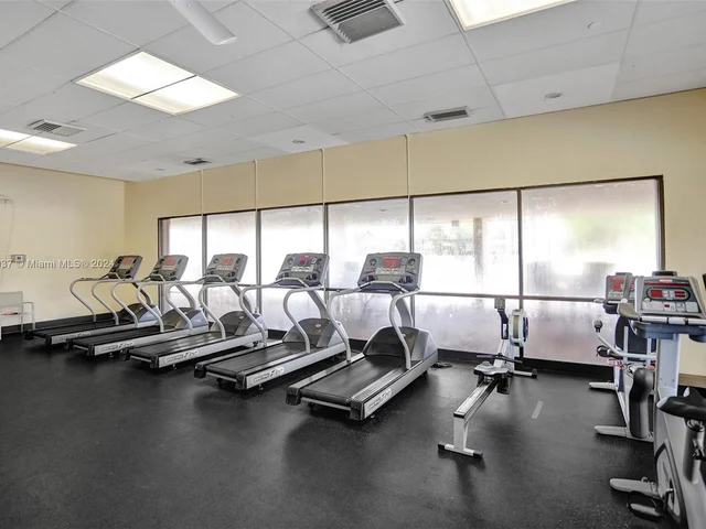 20335 W Country Club Dr # 2005, Aventura FL 33180