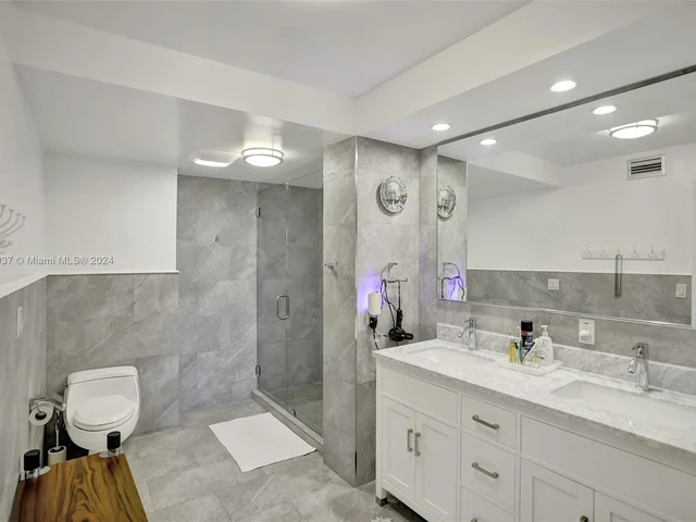 20335 W Country Club Dr # 2005, Aventura FL 33180