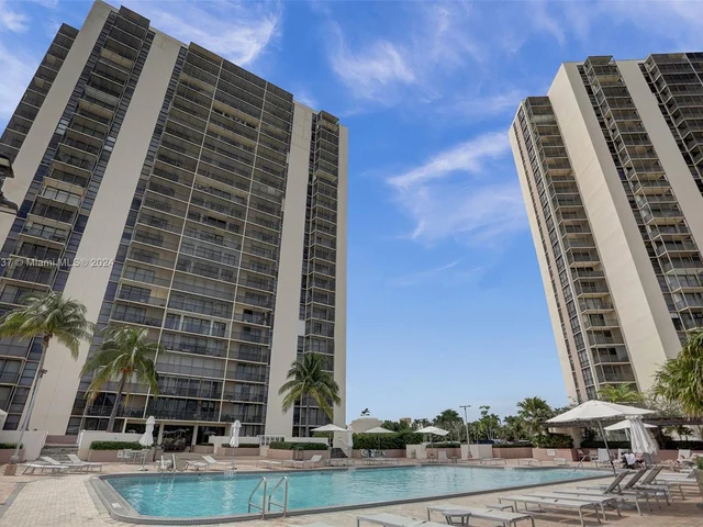 20335 W Country Club Dr # 2005, Aventura FL 33180