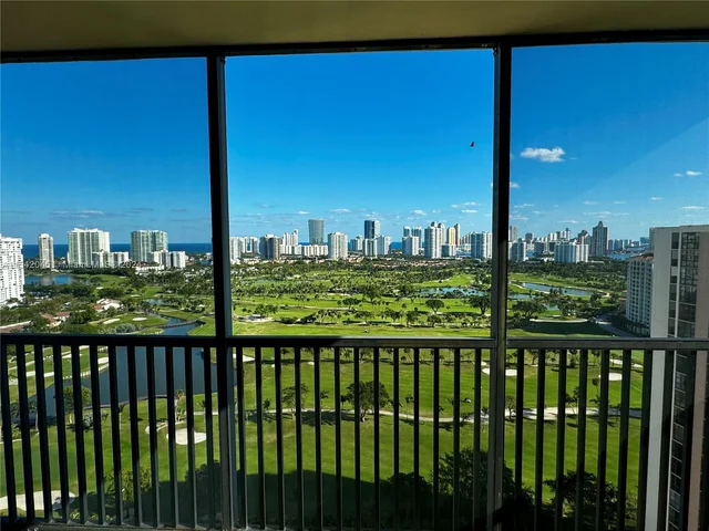 20301 W Country Club Dr # 28, Aventura FL 33180