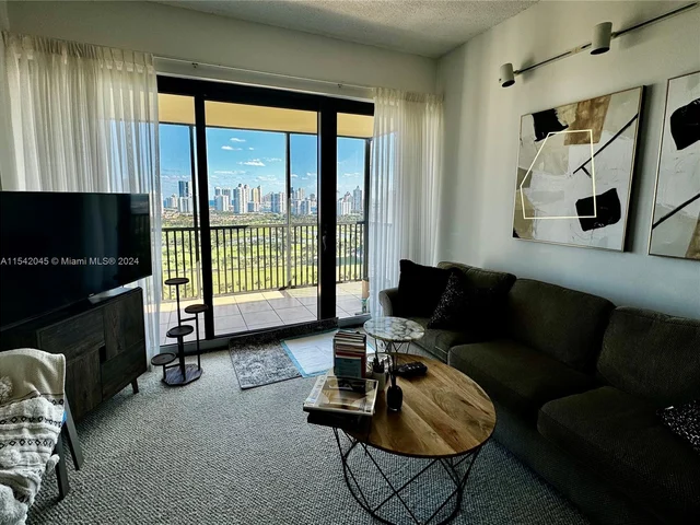 20301 W Country Club Dr # 28, Aventura FL 33180