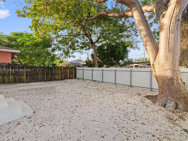 1769 NW 63rd St # 1769, Miami FL 33147