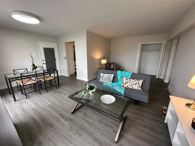 1400 Pennsylvania Ave # 30, Miami Beach FL 33139