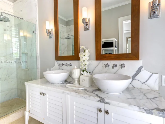 641 Almeria Ave # 641, Coral Gables FL 33134