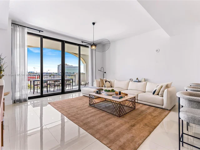 275 Giralda Ave # 6F, Coral Gables FL 33134