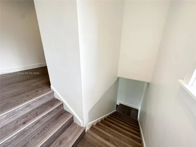 7055 Sunset Dr, Miami FL 33143