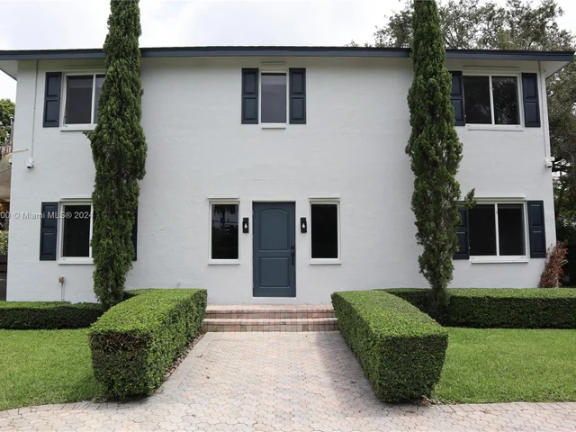 7055 Sunset Dr, Miami FL 33143