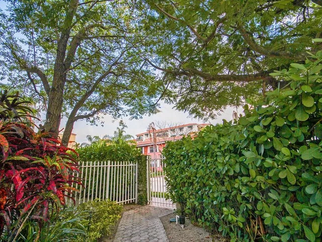 343 Madeira Ave # 349, Coral Gables FL 33134